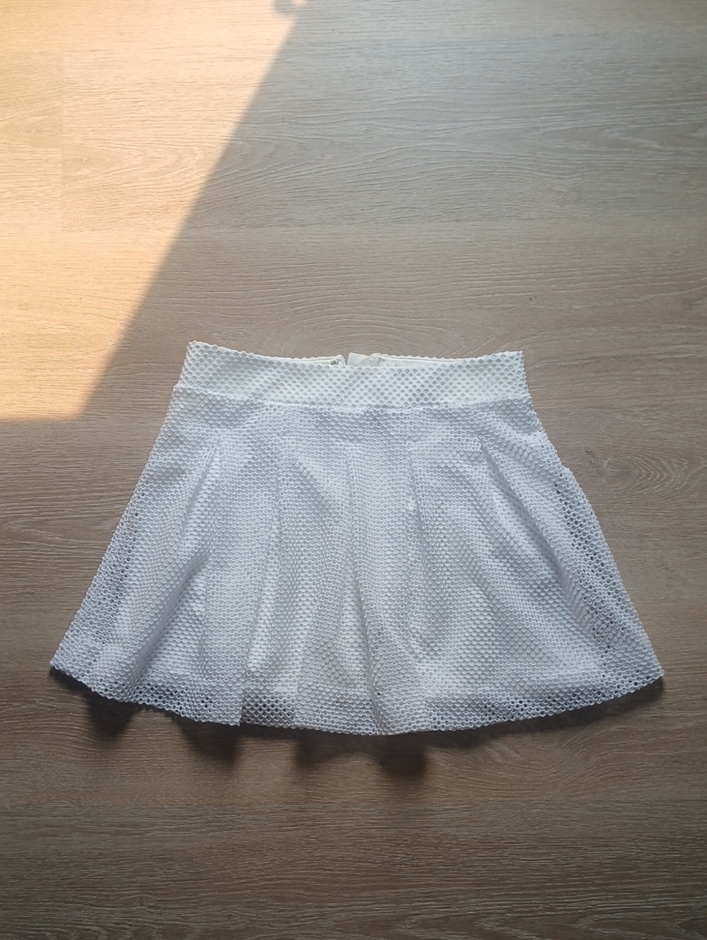 Banana Republic Skirt White Mesh Skater Circle Mini Box Pleats